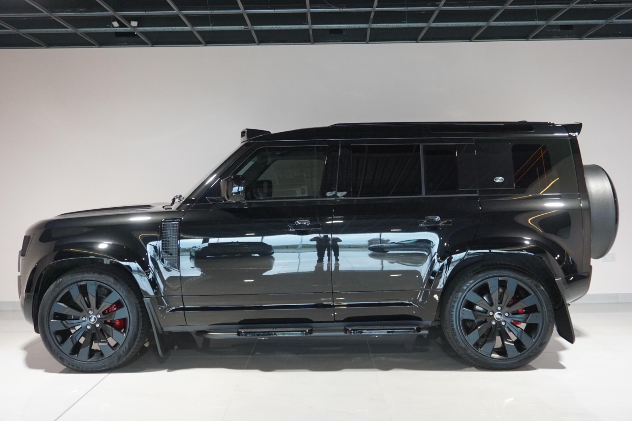 Land Rover Defender 110 3.0 D250 MHEV SE SUV 5dr Diesel Auto 4WD Euro 6 (s/s) (250 ps)